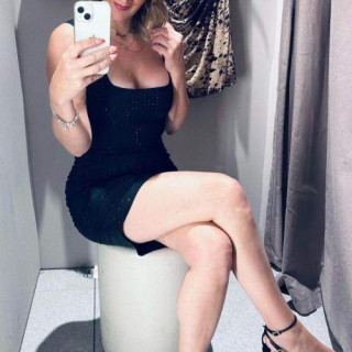 Hit me up if you wanna fuck